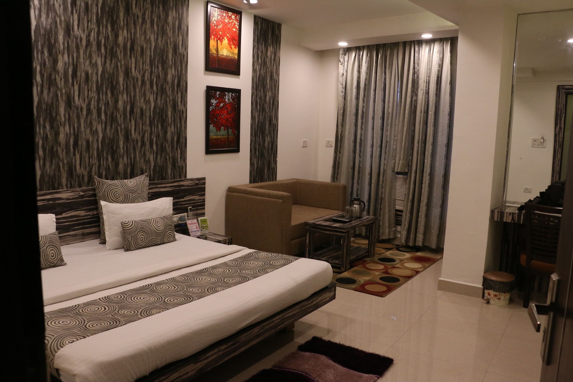 Hotel Shalimar Deluxe Bhopál Kültér fotó